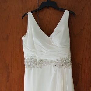 Wedding dress veil and tiara