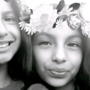 Meet your Posher, Iris