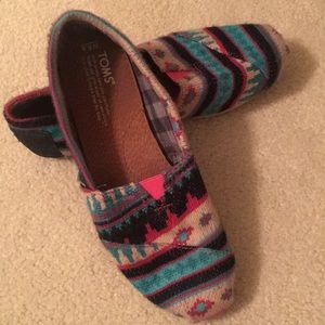Women’s size 8.5 classic wool Toms