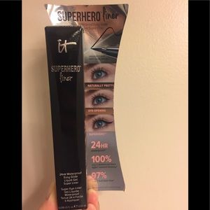 IT COSMETICS SUPERHERO LINER