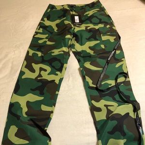 NWT PrettyLittleThing Camo Pants