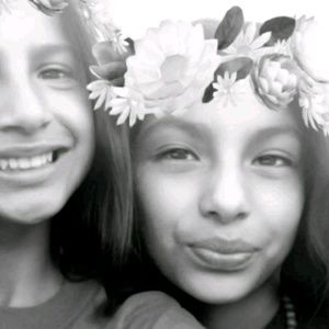 Meet your Posher, Iris