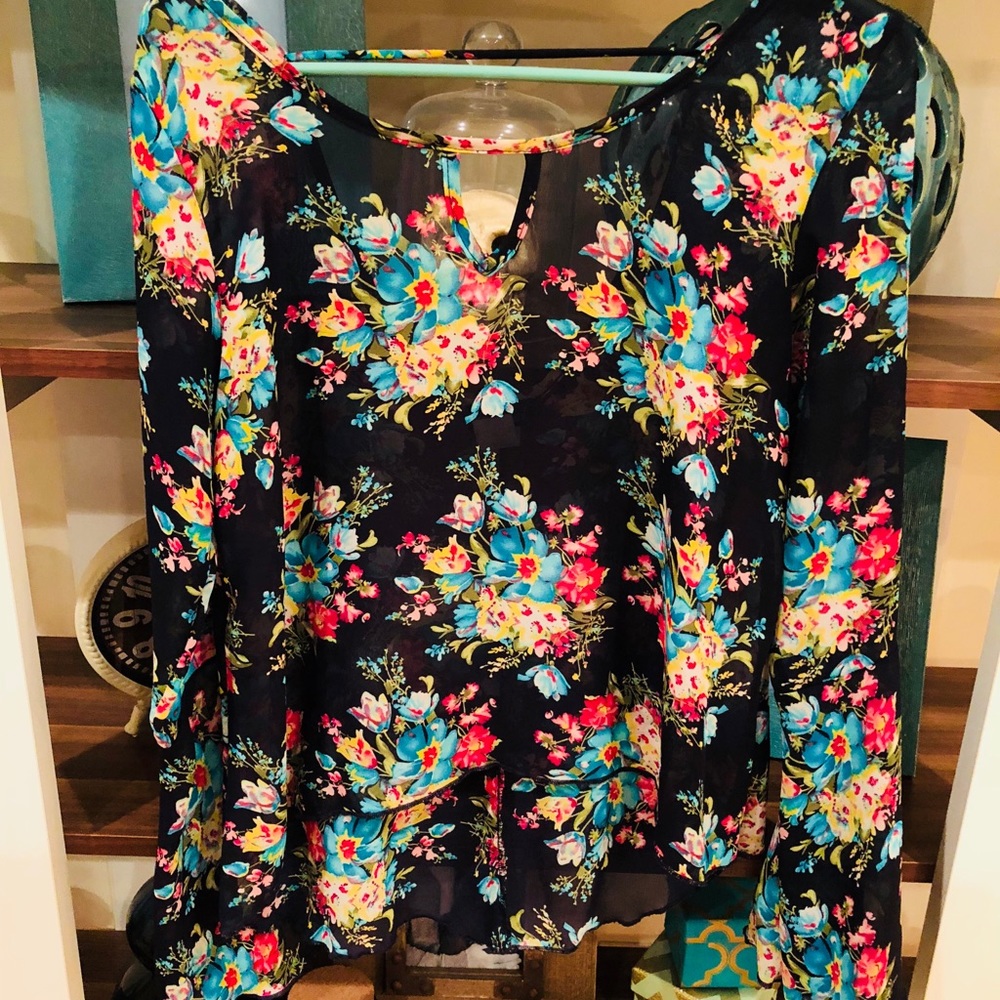 WORN ONCE Floral Chiffon Bell Sleeve Top