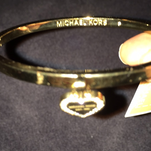 Michael Kors bangle bracelet with a heart charm - Picture 2 of 4