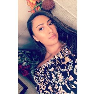 Meet your Posher, Daniela