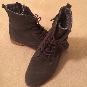 Grey suede Toms combat boots