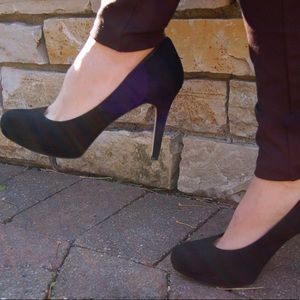 Banana republic suede heels