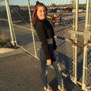 Meet your Posher, Alyson