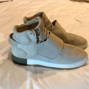 Adidas Tubular Invader Strap w Forest Green Accent
