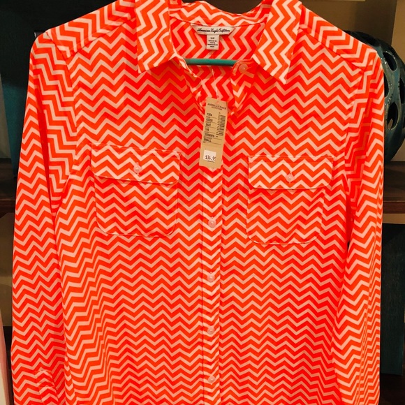 NWT Orange and White SUPER Vibrant Button Down - Picture 1 of 4
