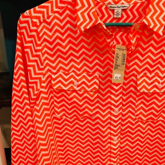 NWT Orange and White SUPER Vibrant Button Down - Picture 2 of 4