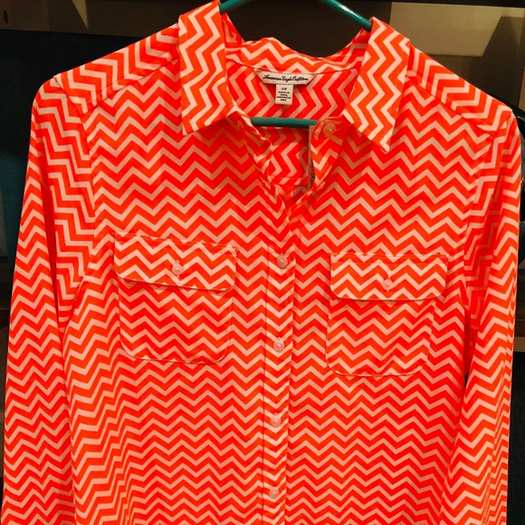 NWT Orange and White SUPER Vibrant Button Down - Picture 3 of 4