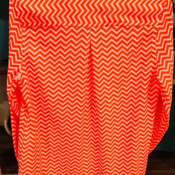 NWT Orange and White SUPER Vibrant Button Down - Picture 4 of 4