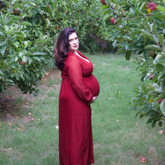 Meet your Posher, Julia - Picture 1 of 1