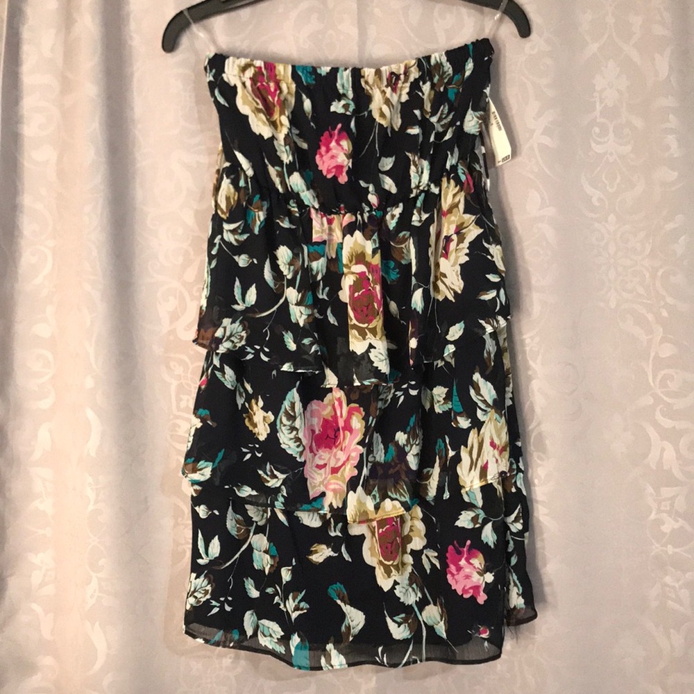 NWT- Floral layered strapless dress - Medium