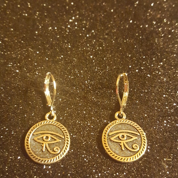 Silver coin Size Eye of Ra Earrings - Picture 3 of 8