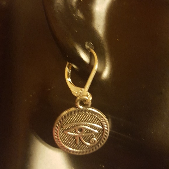 Silver coin Size Eye of Ra Earrings - Picture 5 of 8