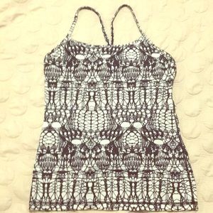 Lululemon workout top