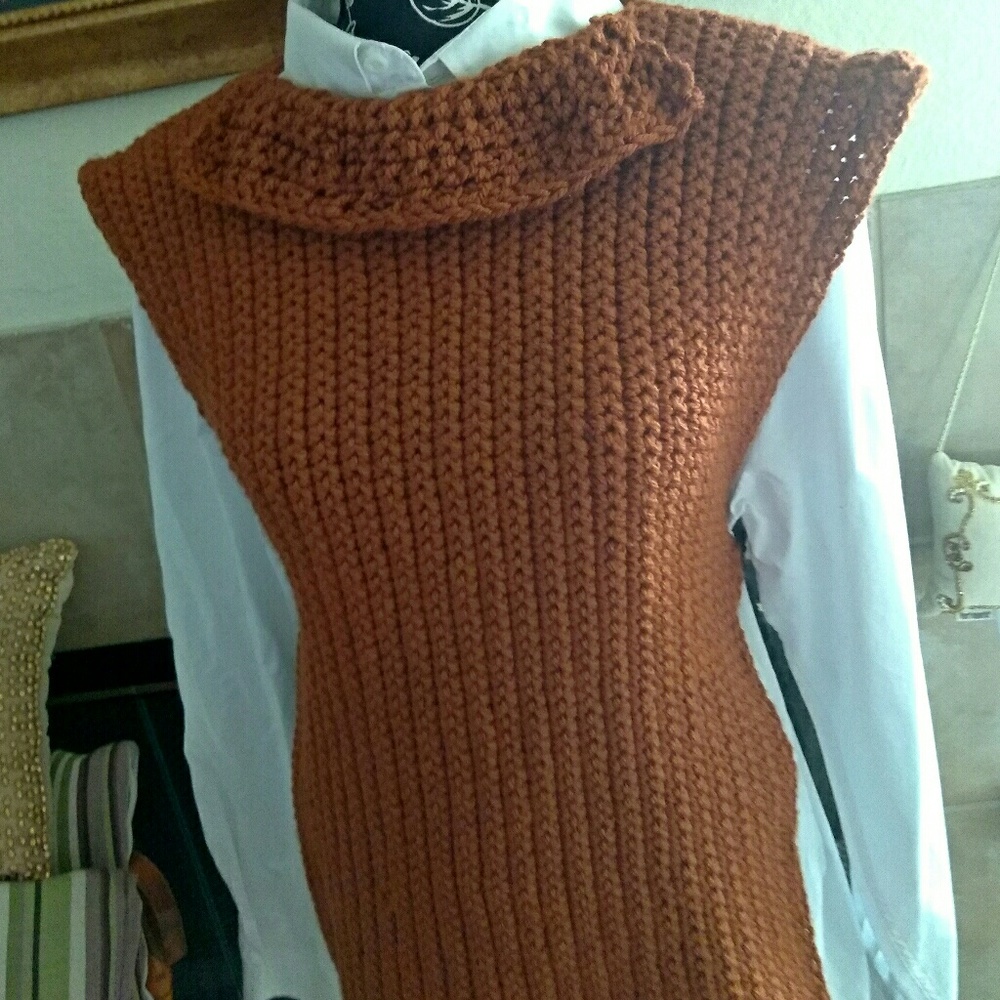 Crotçhet Sweater Vest With Frindges