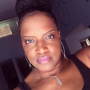 Meet your Posher, Elana