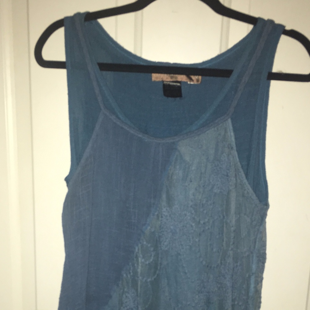 Women's shirt