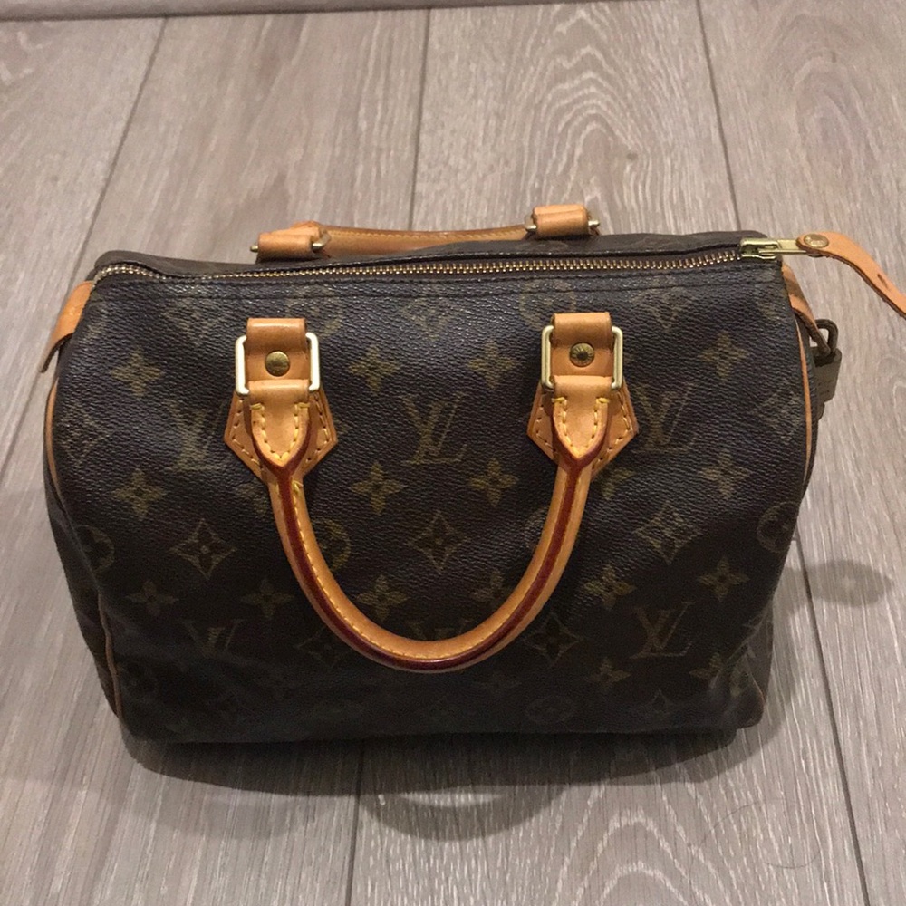 Authentic Louis Vuitton Monogram Speedy Bag