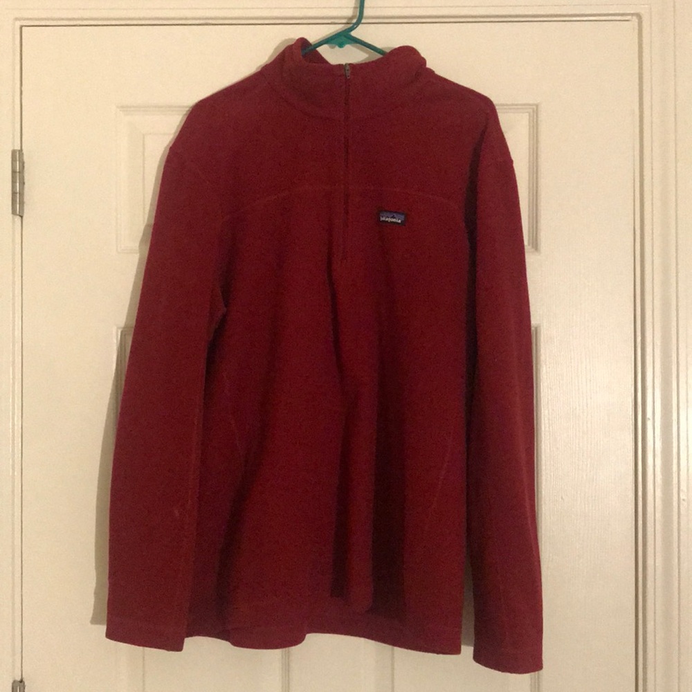 Red men’s Patagonia pullover!