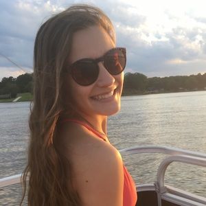 Meet your Posher, Abby