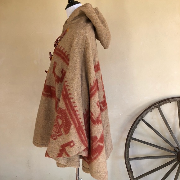 SOLD MEXICAN CAPE PONCHO Hooded Wood Toggles Rare - Picture 2 of 8