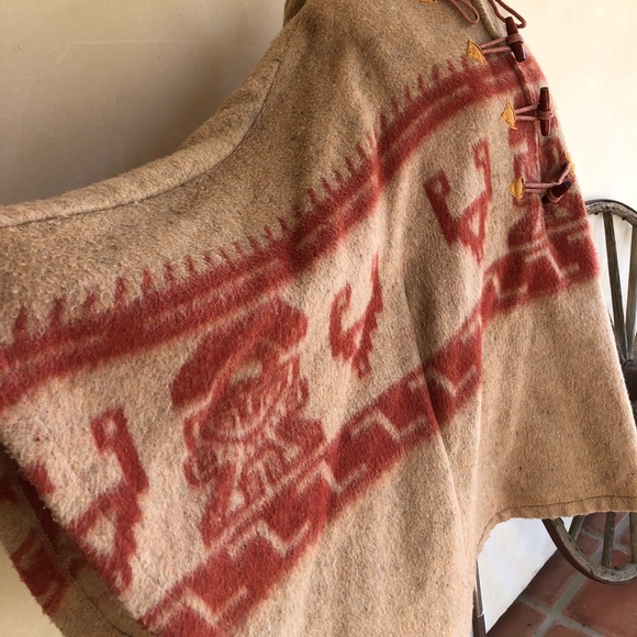 SOLD MEXICAN CAPE PONCHO Hooded Wood Toggles Rare - Picture 6 of 8