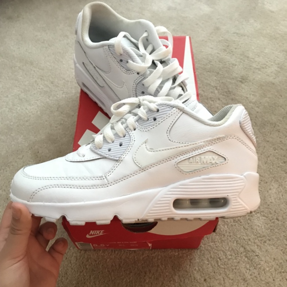 SOLD!! Nike air max Youth 5.5