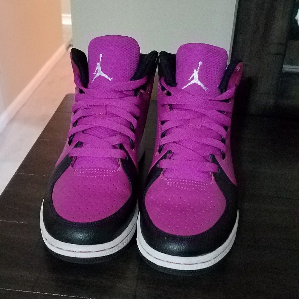 Pink Nike Jordan High-Tops