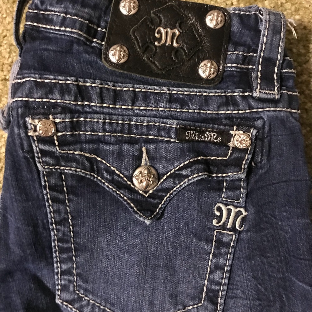 Miss me distressed Capri