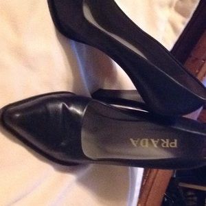 Prada black leather pumps