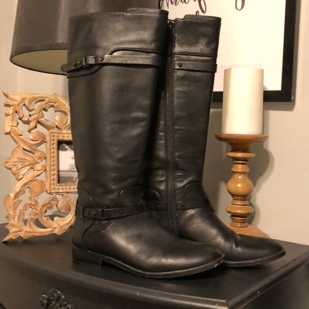 BCBGMAXAZRIA Riding boots
