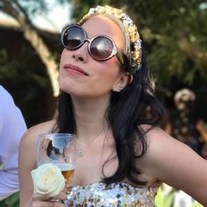 Meet your Posher, Ana