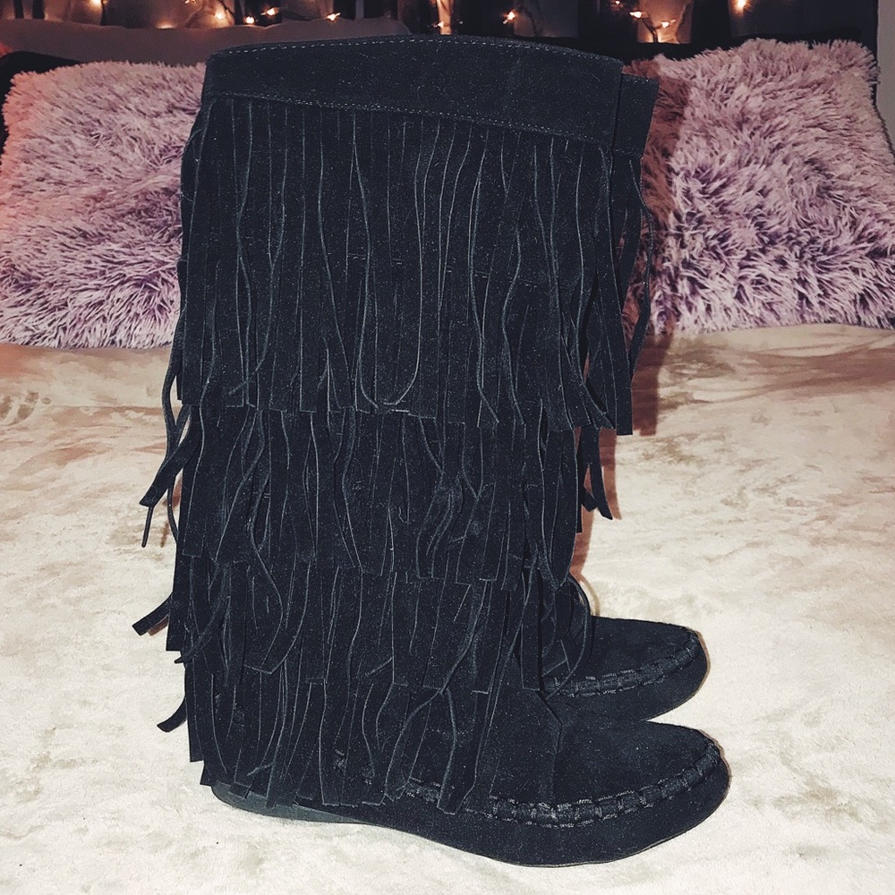 Black fringe moccasin boots! Only worn once!