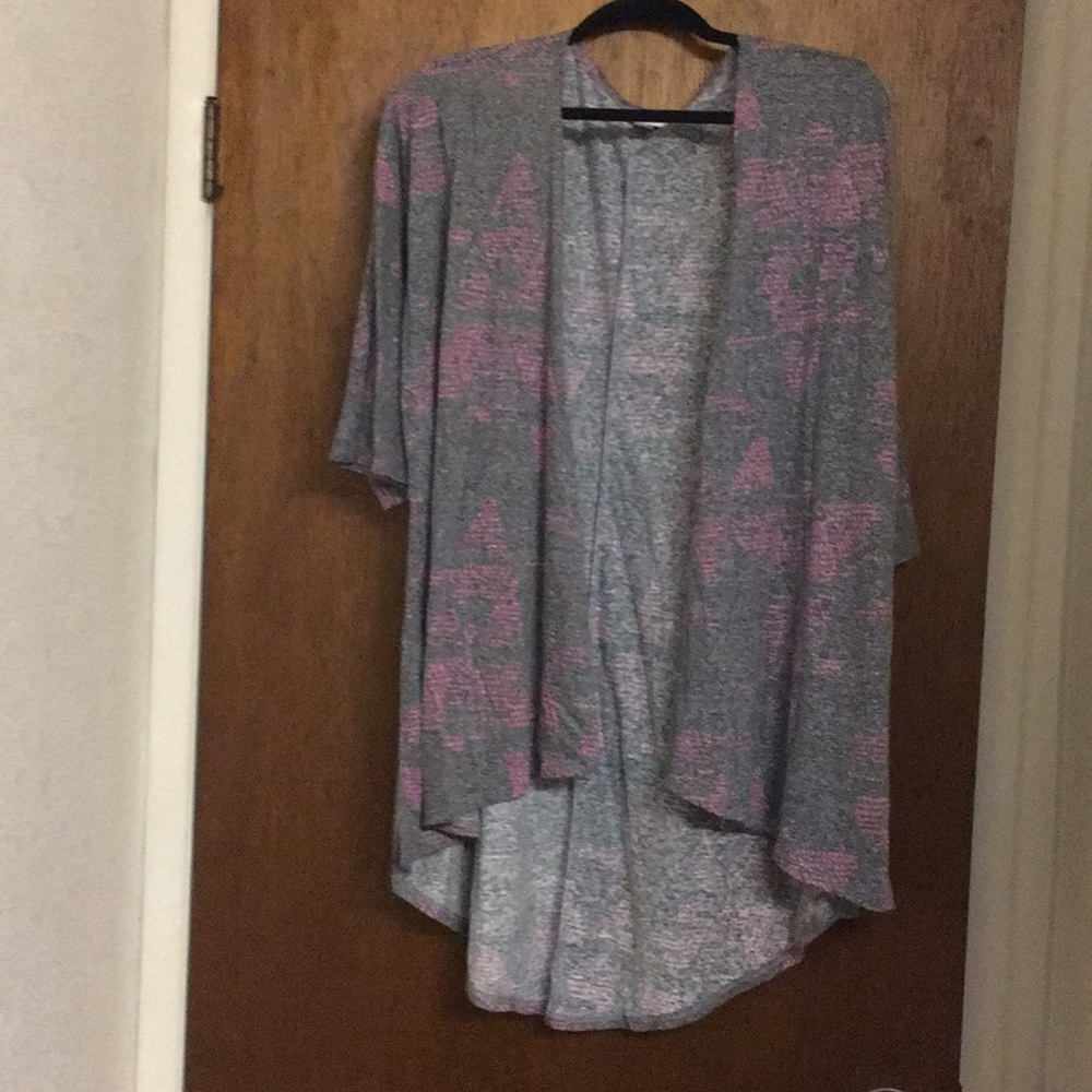 LulaRoe Lindsey kimono