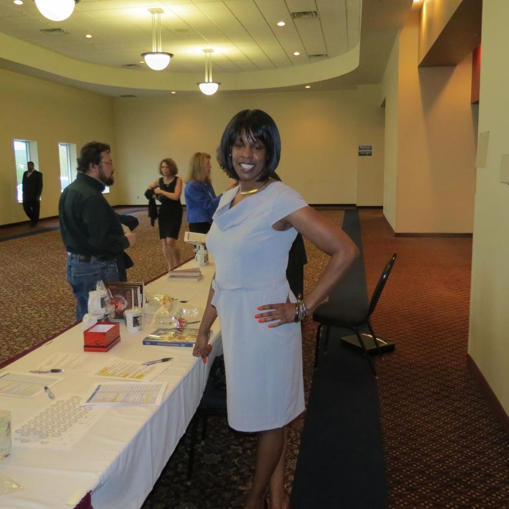 Meet your Posher, Quina