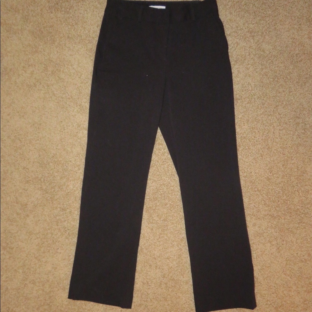 Black straight cut dress pant - size 6