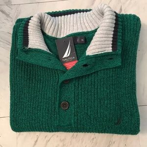NWT náutica sweater in size XL