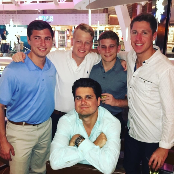 Meet your Posher, Alex - Picture 4 of 6