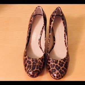 Franco Sarto Leather Pumps in Leopard Print