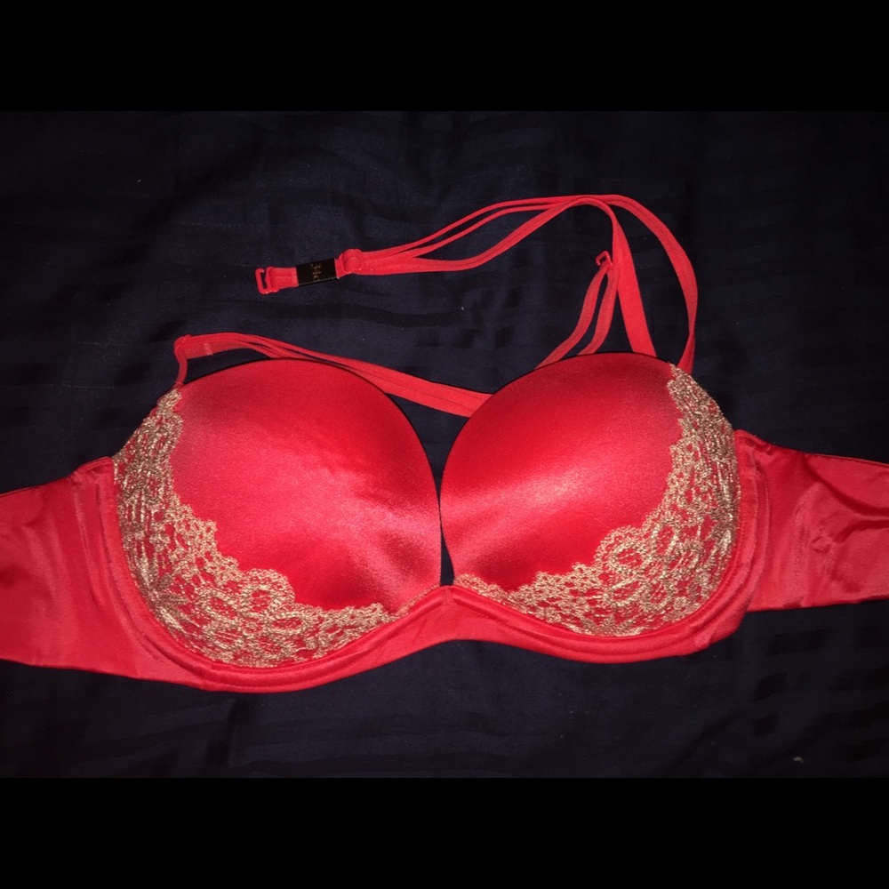 Victoria’s Secret Very Sexy Strapless Bra