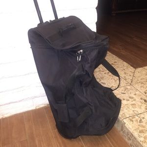 Rolling duffel