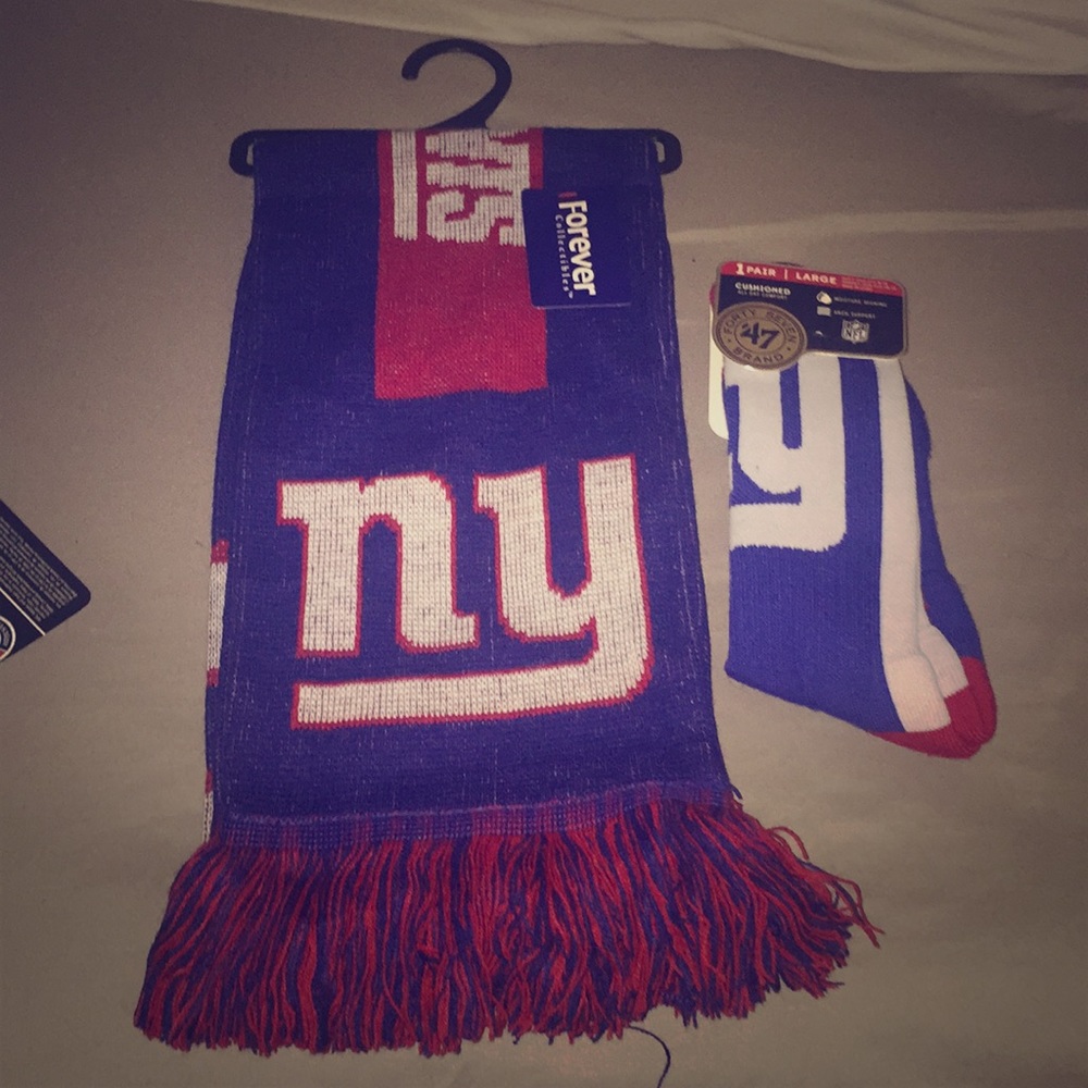 New York Giants scarf & socks set!