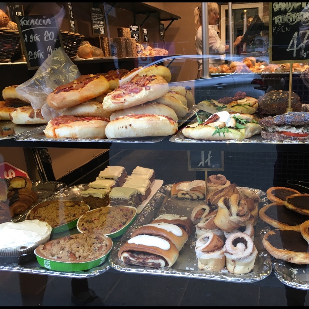 Meet your Posher, Lorna