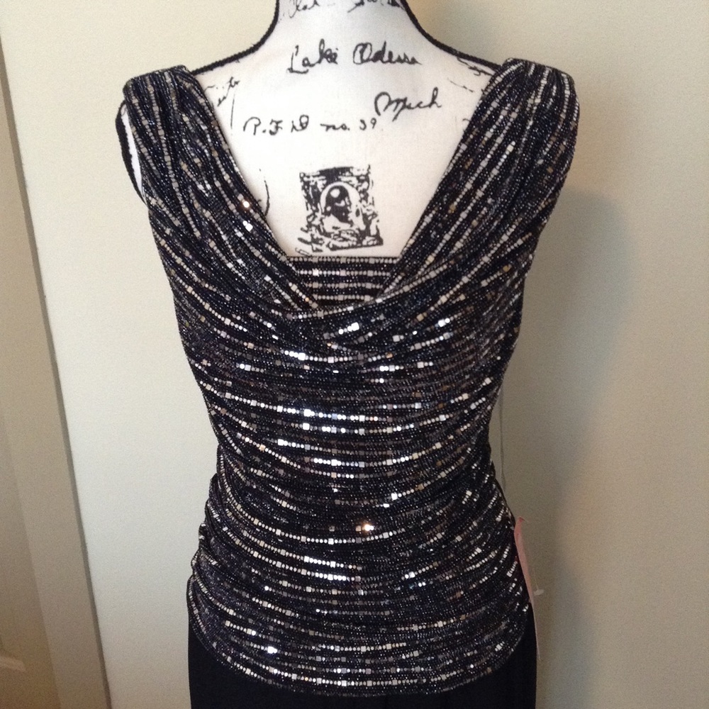 Beautiful Dress for special occasions - Picture 3 of 6