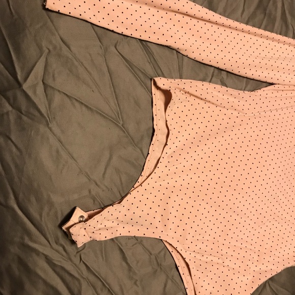 One sleeve onesie - Picture 3 of 3