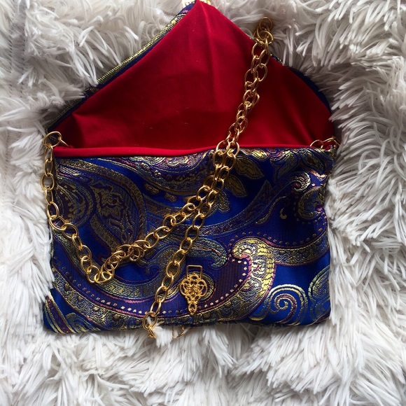 Sale Handmade Silk & Red Luxe Chain Purse CCO - Picture 2 of 3